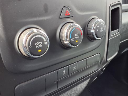 Used 2018 RAM 1500 Express w/ Express Value Package AWD/4WD image 18