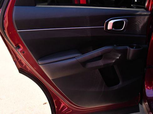 Used 2025 Kia Sorento S w/ Panoramic Sunroof Package FWD image 43