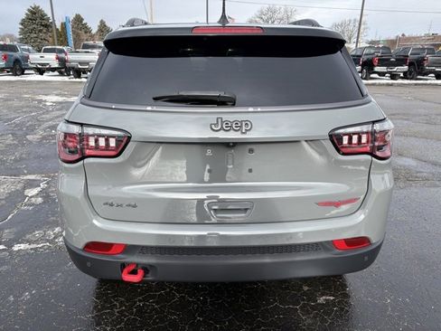Used 2022 Jeep Compass Trailhawk w/ Trailhawk Convenience Group image 15