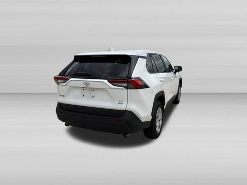 Used 2025 Toyota RAV4 LE AWD/4WD image 7