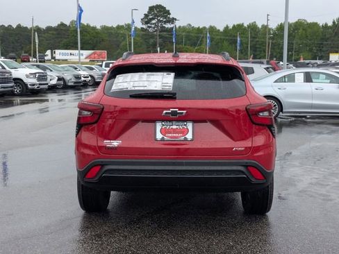 New 2026 Chevrolet Trax RS FWD image 4