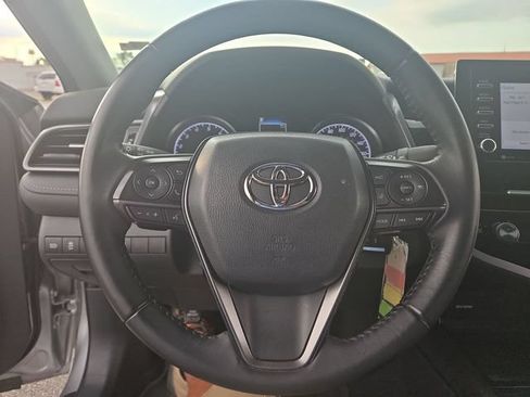 Used 2023 Toyota Camry SE FWD image 14