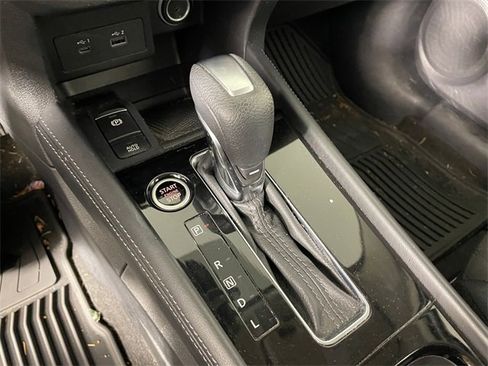 Used 2023 Nissan Kicks SV image 8