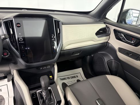 Used 2025 Subaru Forester Limited AWD/4WD image 4