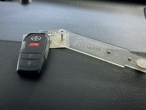 Used 2024 Toyota Tacoma SR image 32