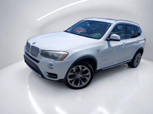 Used 2017 BMW X3 xDrive28i AWD/4WD image 2