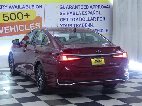 Used 2023 Lexus ES 300h w/ Premium Package FWD image 5