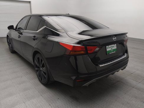Used 2022 Nissan Altima 2.5 SR w/ Midnight Edition Package FWD image 5