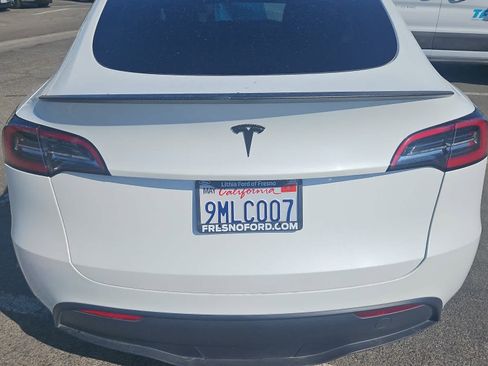 Used 2024 Tesla Model Y Performance image 8