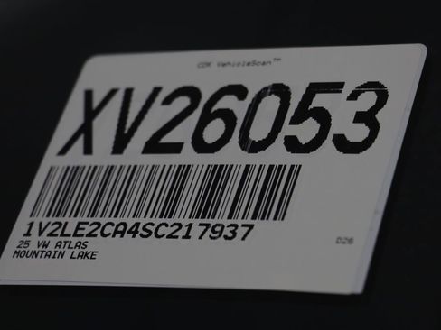 Used 2025 Volkswagen Atlas Cross Sport SE AWD/4WD image 23