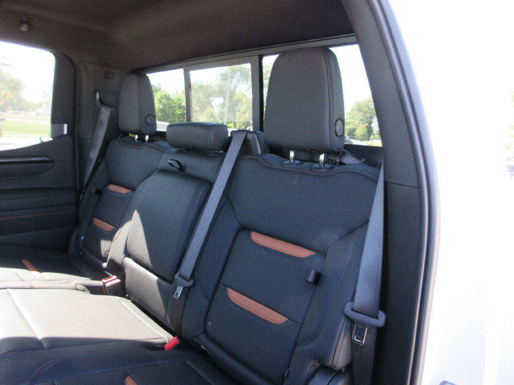 New 2026 GMC Sierra 1500 AT4 w/ AT4 Premium Package AWD/4WD image 14
