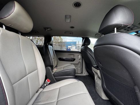 Used 2016 Kia Sedona SX image 14