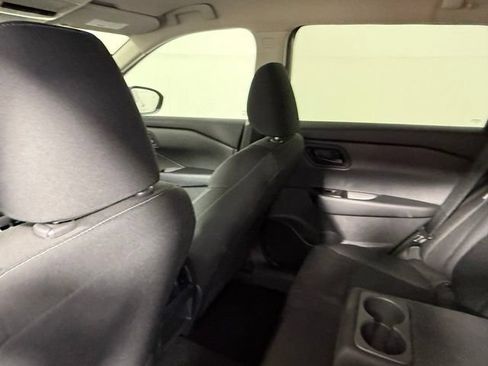 Used 2025 Nissan Rogue S AWD/4WD image 36