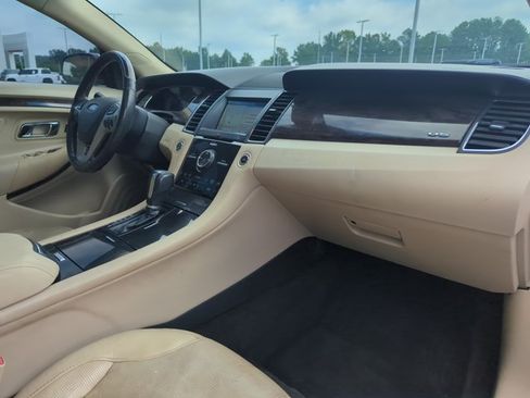 Used 2017 Ford Taurus Limited w/ Driver Assist Package FWD image 29