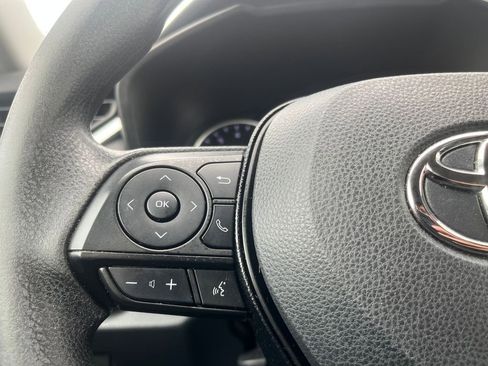 Used 2020 Toyota RAV4 LE AWD/4WD image 13
