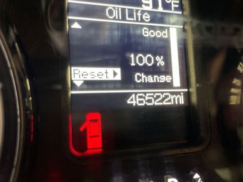 Used 2024 RAM 1500 Classic SLT image 15