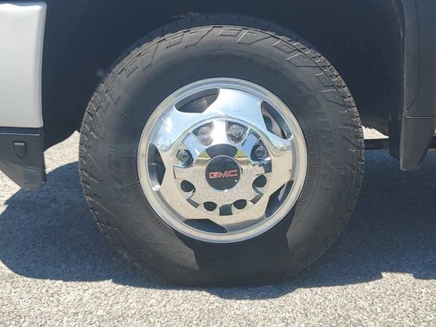 Used 2021 GMC Sierra 3500 Denali w/ Denali Ultimate Package AWD/4WD image 10