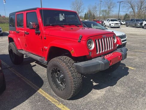 Used 2016 Jeep Wrangler Unlimited Sahara w/ Max Tow Package AWD/4WD image 5