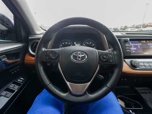 Used 2018 Toyota RAV4 Limited image 22