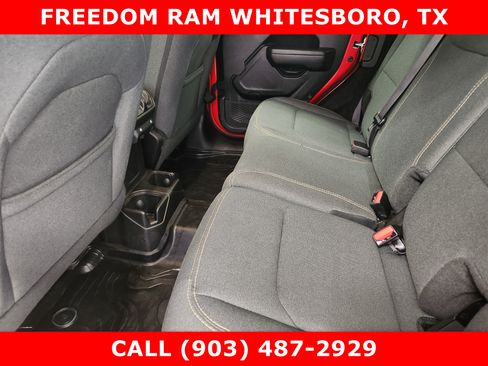 Used 2025 Jeep Wrangler Unlimited Sport AWD/4WD image 19