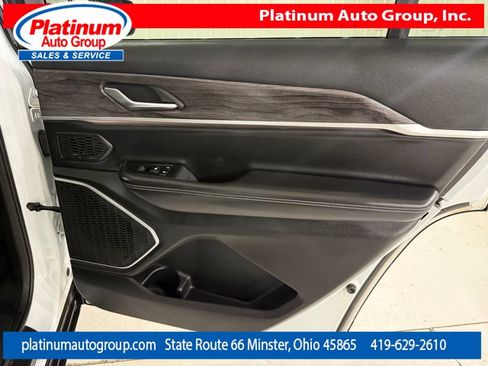 Used 2021 Jeep Grand Cherokee L Limited AWD/4WD image 40