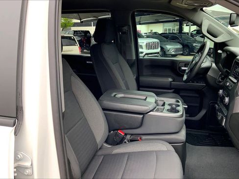 Used 2024 Chevrolet Silverado 2500 Custom w/ Custom Convenience Package AWD/4WD image 9