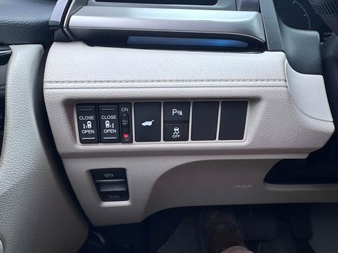 Certified 2025 Honda Odyssey Touring image 23