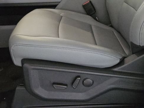 New 2025 Ford F150 Lightning Flash AWD/4WD image 34