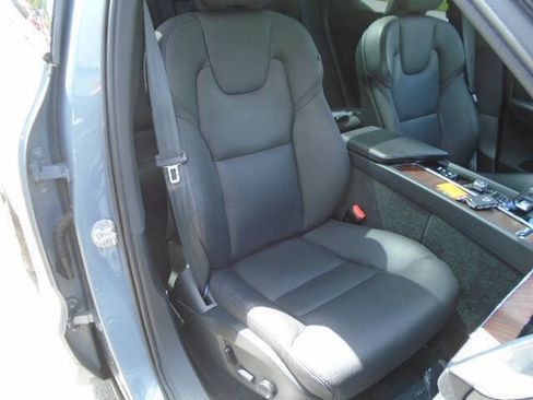 Used 2024 Volvo XC60 B5 Plus w/ Climate Package AWD/4WD image 11
