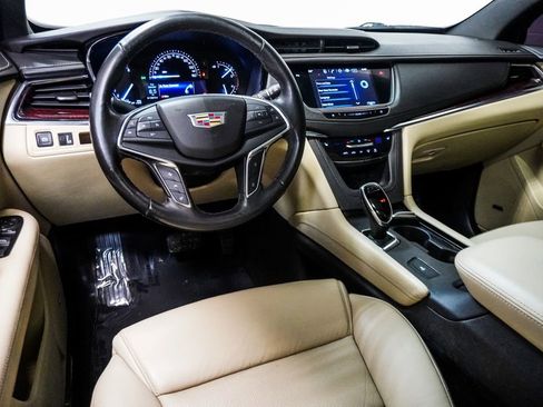 Used 2019 Cadillac XT5 Luxury image 21