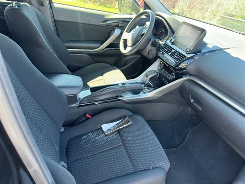 Used 2025 Mitsubishi Eclipse Cross LE image 10