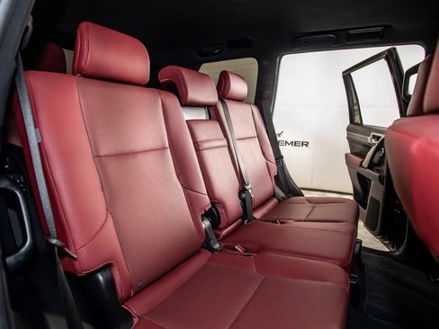 Used 2022 Lexus GX 460 Premium image 16