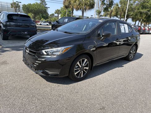 Used 2025 Nissan Versa S w/ S Plus Package FWD image 5