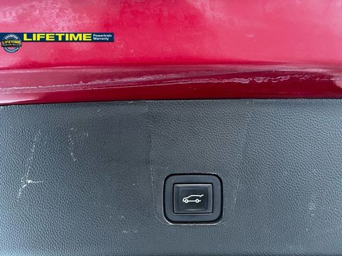 Used 2023 Chevrolet Traverse LT w/ LT Premium Package image 14