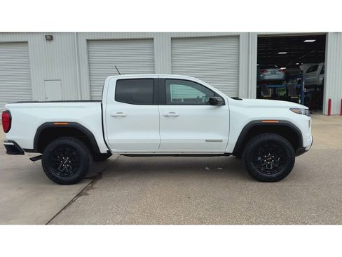 New 2026 GMC Canyon Elevation w/ Convenience Package RWD image 9
