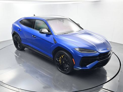Used 2025 Lamborghini Urus SE AWD/4WD image 41