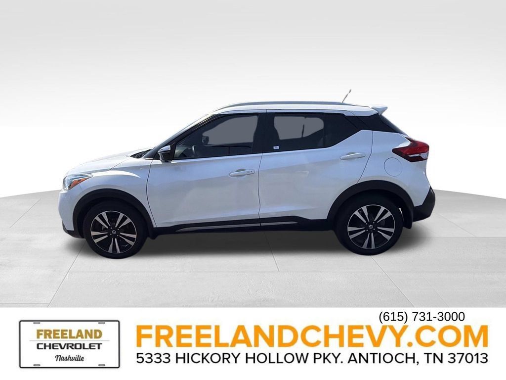 Used 2020 Nissan Kicks SR w/ SR Premium Package FWD image 6
