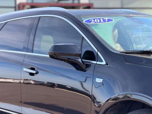 Used 2017 Cadillac XT5 Premium Luxury AWD/4WD image 4