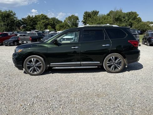 Used 2019 Nissan Pathfinder Platinum w/ Cargo Package AWD/4WD image 3