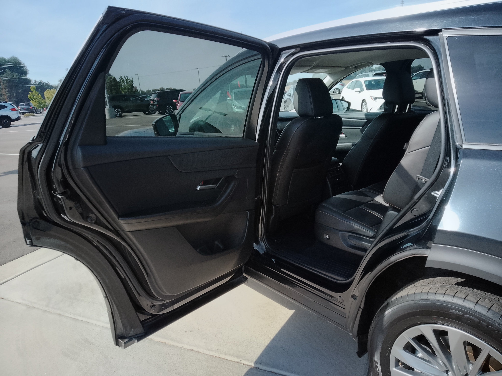 Used 2025 MAZDA CX-90 3.3 Turbo w/ Select Package AWD/4WD image 9