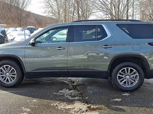 Used 2023 Chevrolet Traverse LT image 5