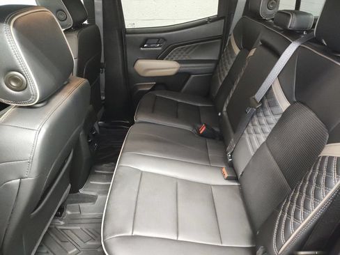 Used 2025 GMC Canyon Denali AWD/4WD image 25