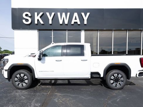 New 2026 GMC Sierra 2500 Denali w/ Technology Package AWD/4WD image 2