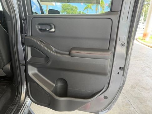 Used 2025 Nissan Frontier Pro-X RWD image 31