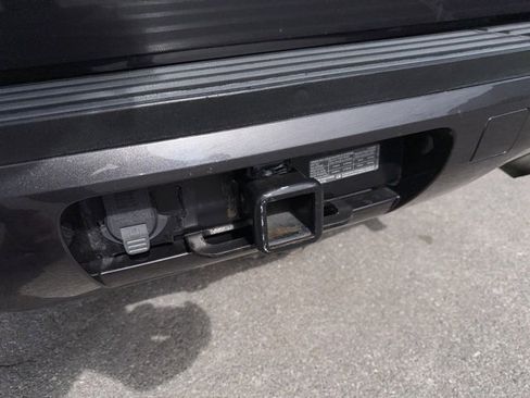 Used 2011 GMC Yukon XL 2500 SLT w/ SLT-2 Equipment Package image 24