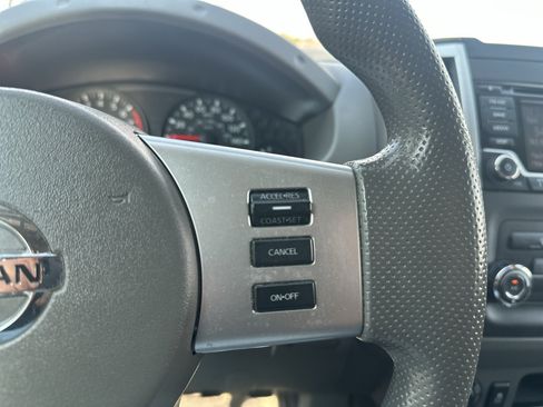 Used 2016 Nissan Frontier SV AWD/4WD image 21
