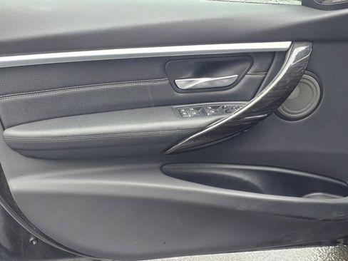 Used 2017 BMW 340i xDrive Sedan AWD/4WD image 23