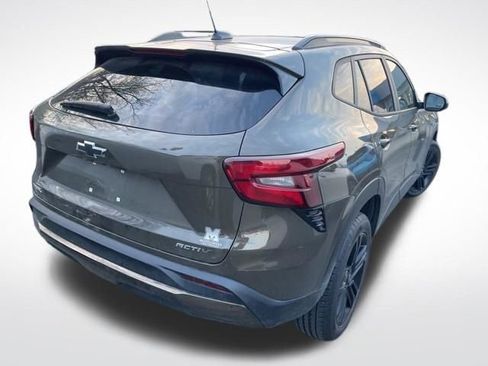 Used 2024 Chevrolet Trax ACTIV image 7