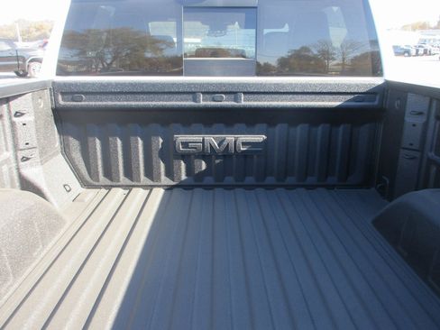 New 2026 GMC Sierra 1500 AT4X image 7