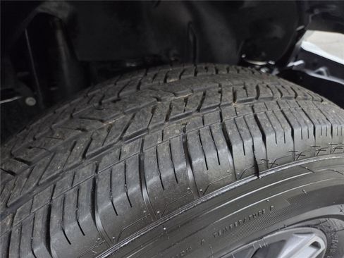 Certified 2026 Jeep Wrangler Unlimited Sahara AWD/4WD image 29